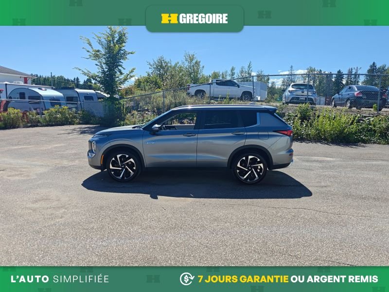 2024 Mitsubishi Outlander Silver Laval - photo #4