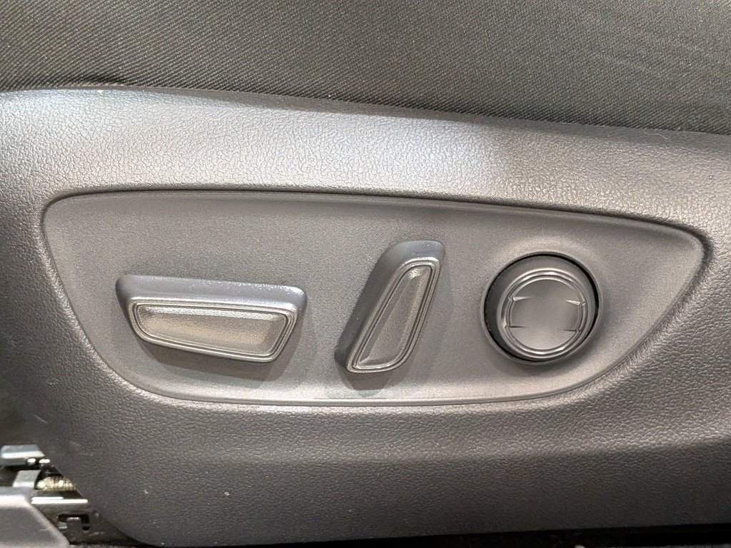 Toyota RAV4 XLE AWD 2024 Gris Val-David - photo #11