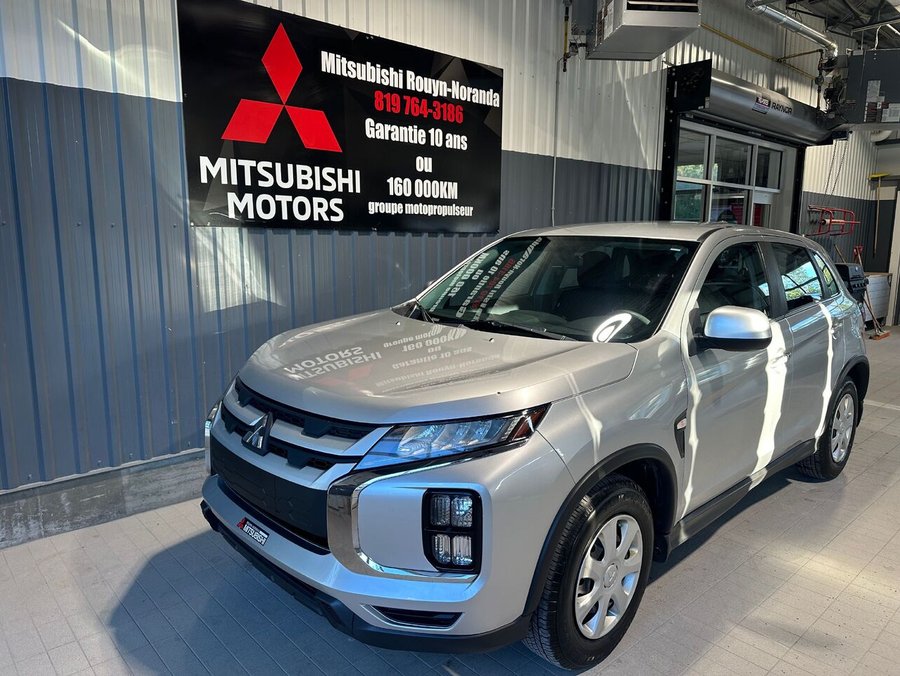 Mitsubishi RVR ES TA 2021 Gris