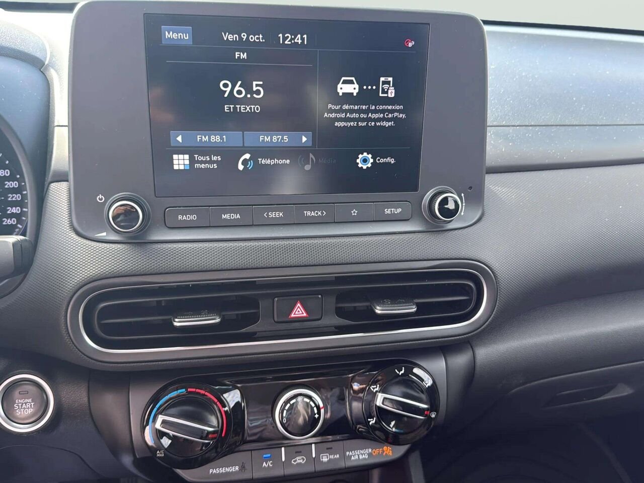 Hyundai Kona 2.0L Preferred TI 2023 Gris Gatineau - photo #14