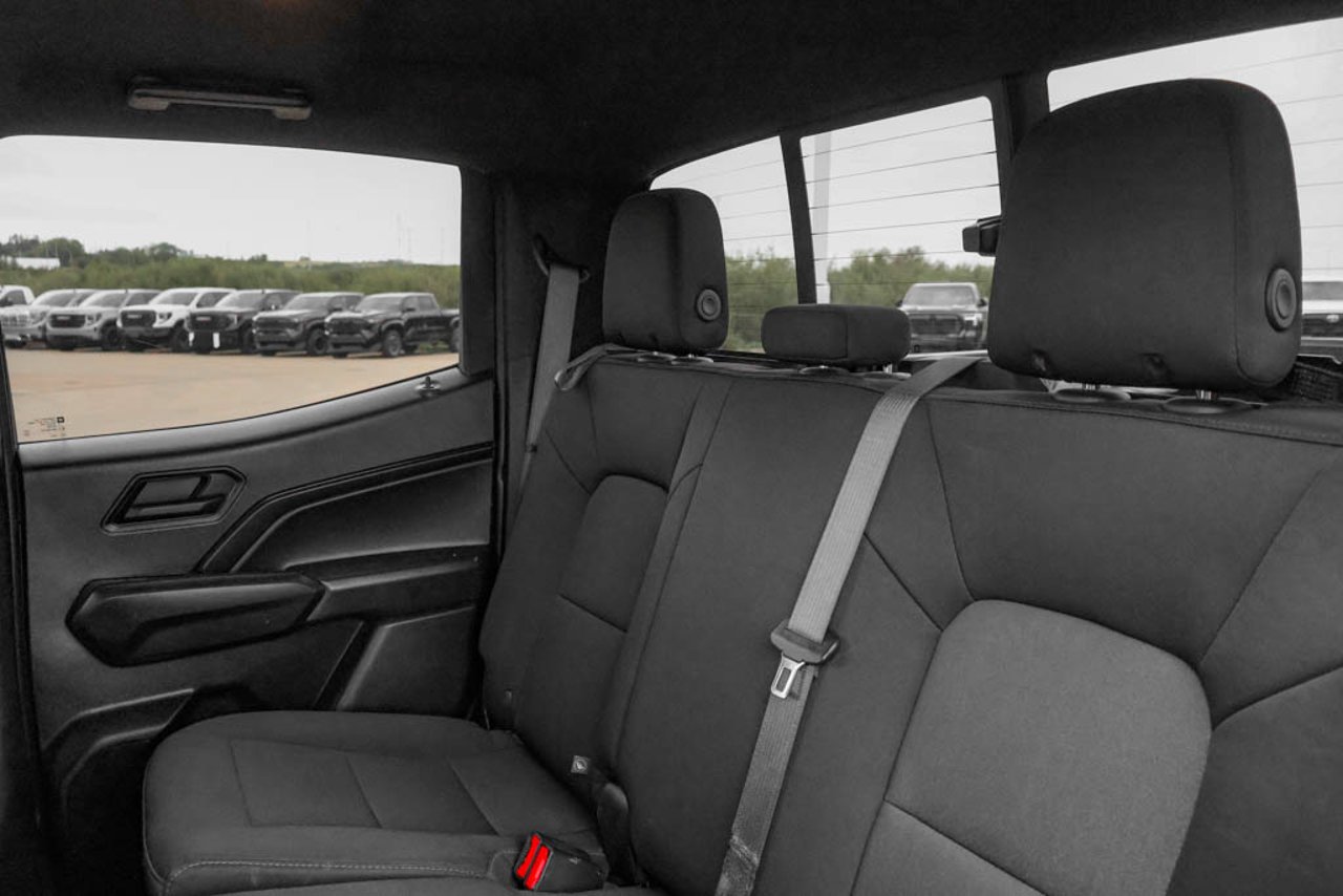 2024 Chevrolet Colorado 4WD Crew Cab WT White Sherwood Park - photo #29