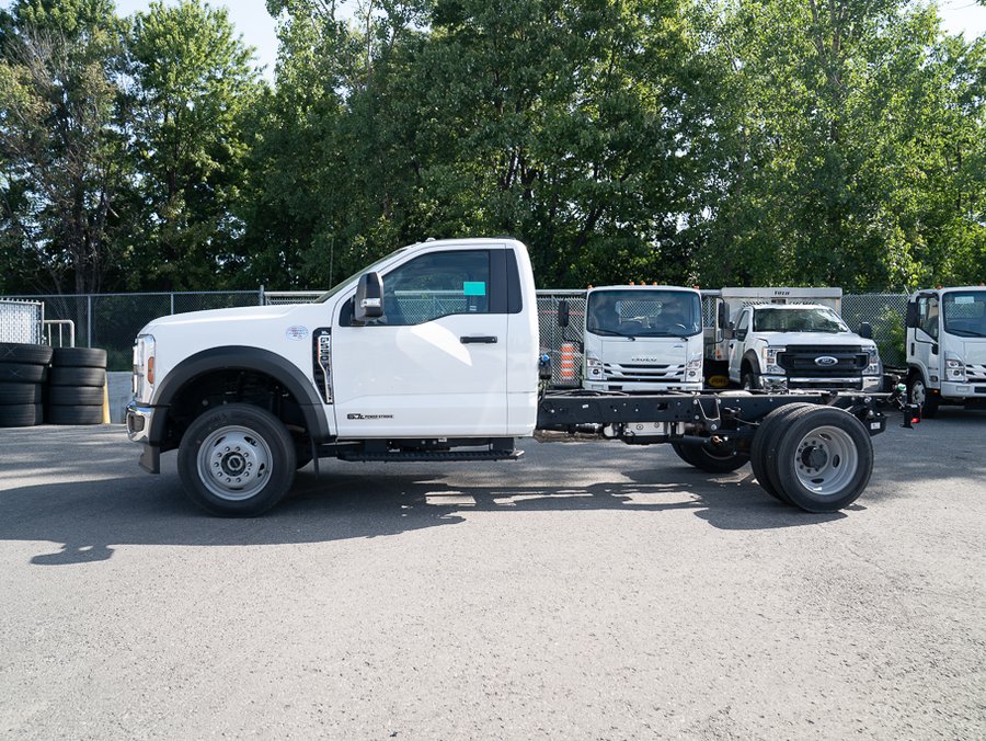 Ford Super Duty F-550 DRW 2024 2024 Blanc