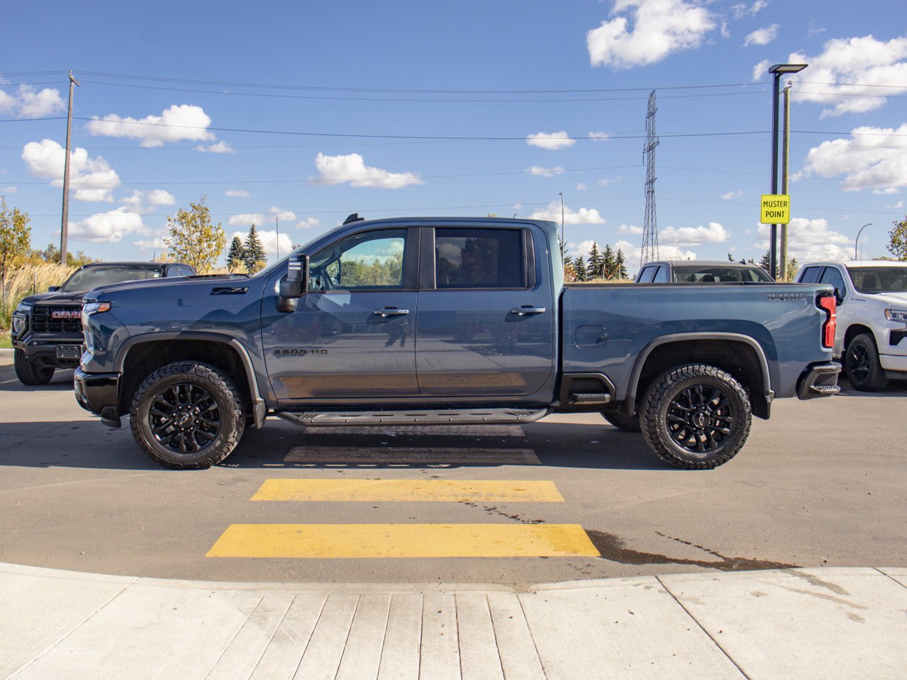 2025 Chevrolet Silverado 3500HD 4WD Crew Cab 159 LT Blue Sherwood Park - photo #6