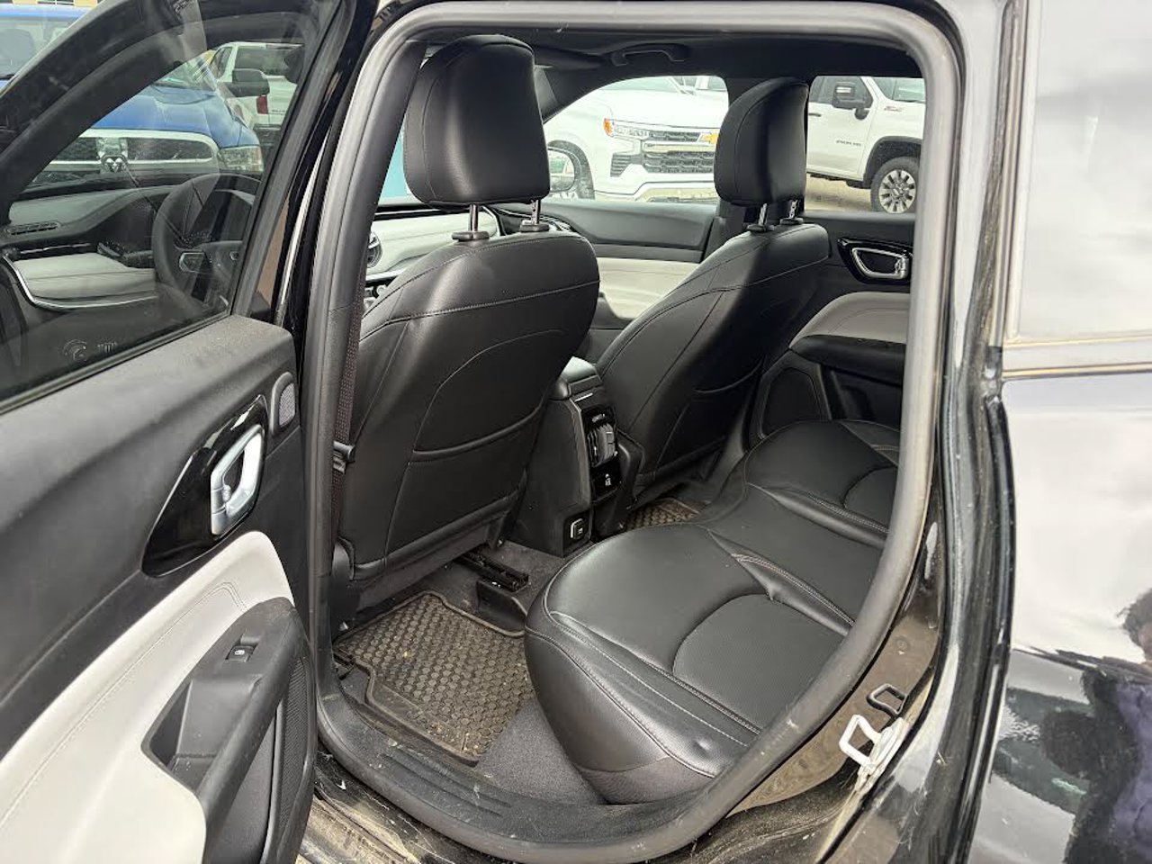 2023 Jeep Compass Limited 4x4 Black Sherwood Park - photo #5