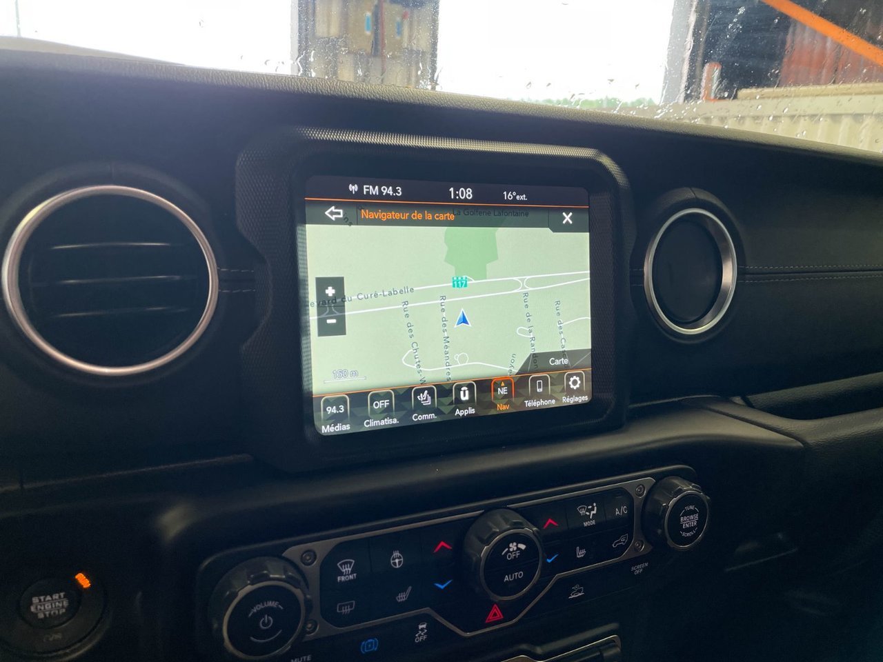 Jeep Wrangler 4xe SAHARA 4X4 *NAV* CUIR SIÈGES /VOLANT CHAUF CARPLAY 2022 Bleu Saint-Jérôme - photo #2