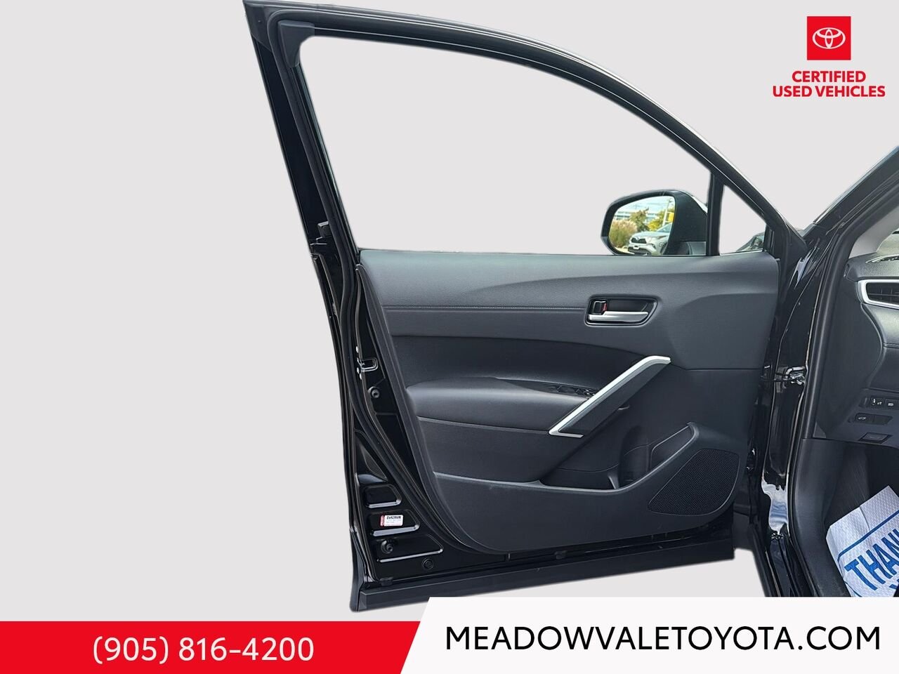 2026 Toyota Corolla Cross Top of the line Corolla Cross. Low Km's and comes with dash camera and cargo liner Black Mississauga - photo #7