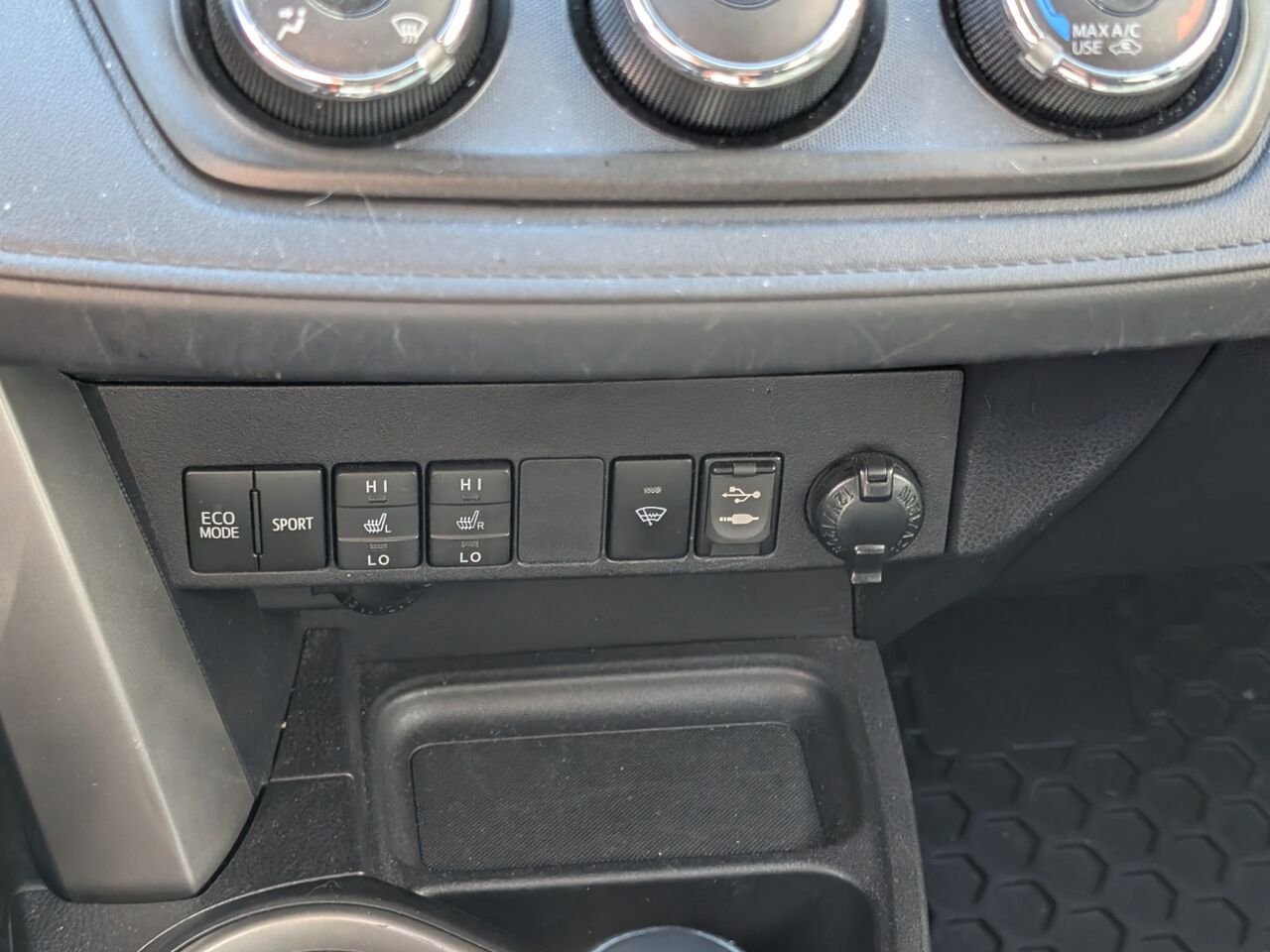 2017 Toyota RAV4 2T3ZFREV1HW341901 Silver Sherbrooke - photo #11
