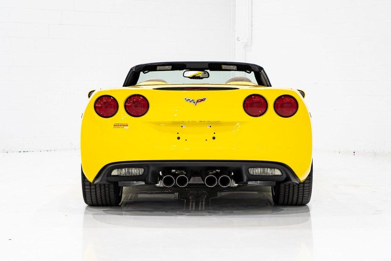 Chevrolet Corvette PRIX EN USD | With Only 900km (563mi) From New With Window Sticker 2008 Jaune Montréal - photo #83