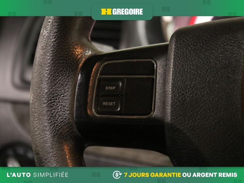 2019 Dodge GR Caravan Grey Laval - photo #18