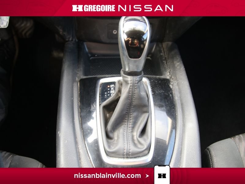 Nissan Rogue 2020 Blanc Laval - photo #19