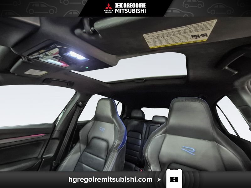 2022 Volkswagen Golf R Black Blainville - photo #15