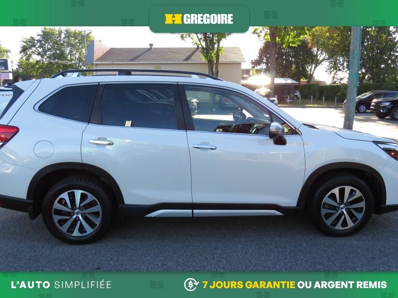 2019 Subaru Forester White Saint-Eustache - photo #10