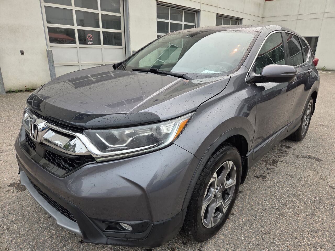 2017 Honda CR-V Grey Mont-Laurier - photo #0