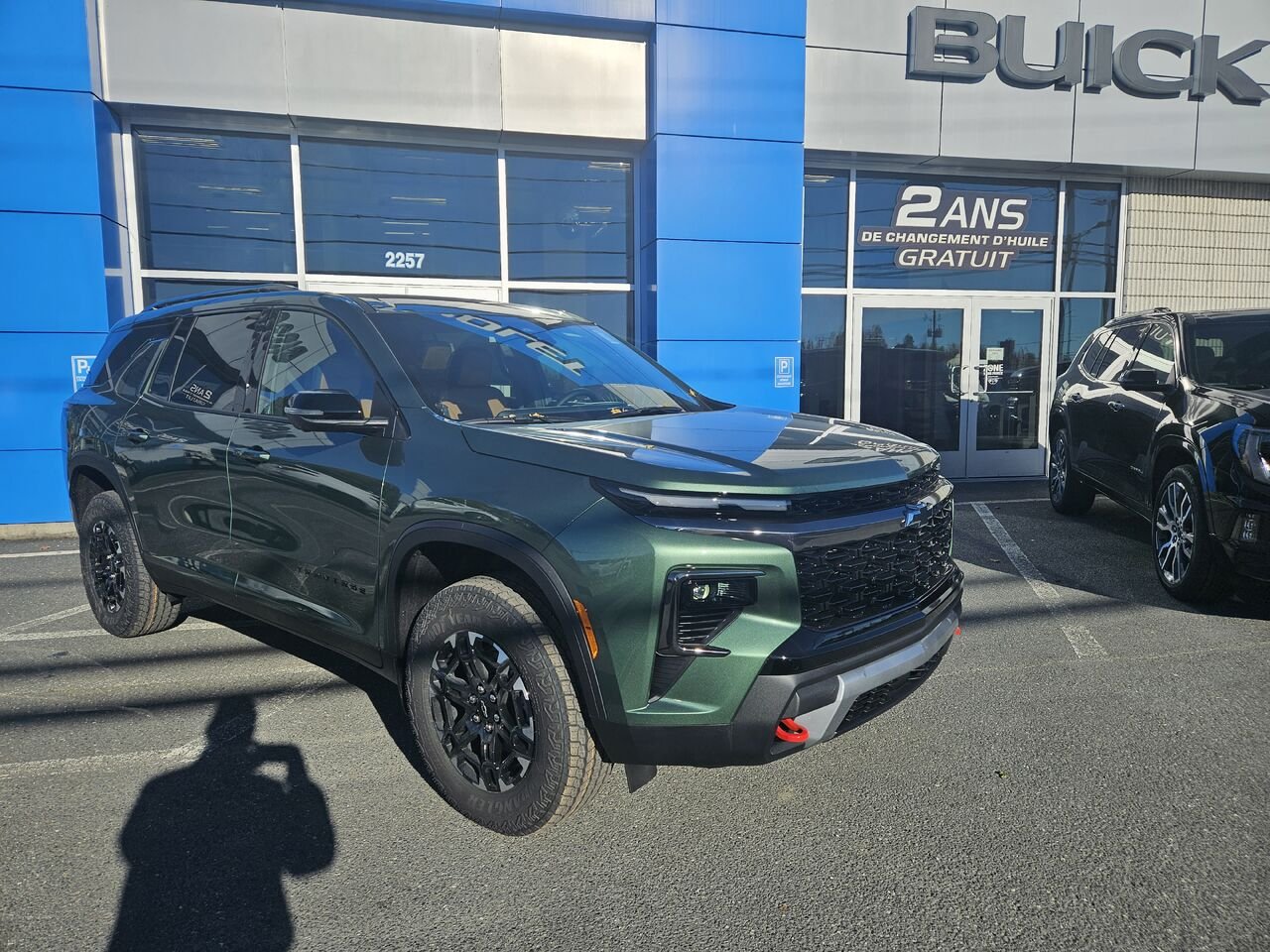 2027 Chevrolet Traverse Z71 4 portes TI Trillium Green Metallic Thetford Mines - photo #1