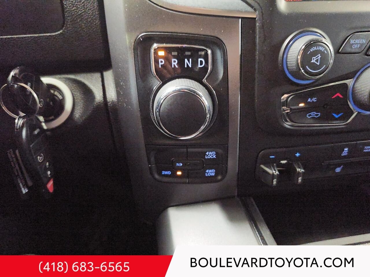 2021 Ram 1500 CLASSIC 100207B-50 | WARLOCK, 4X4 CABINE DE 5 PI 7 PO Red Québec - photo #18