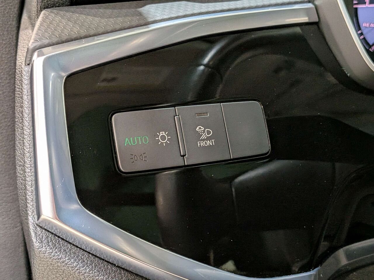 2021 Audi Q3 Progressiv 45 TFSI quattro Black Mirabel - photo #30