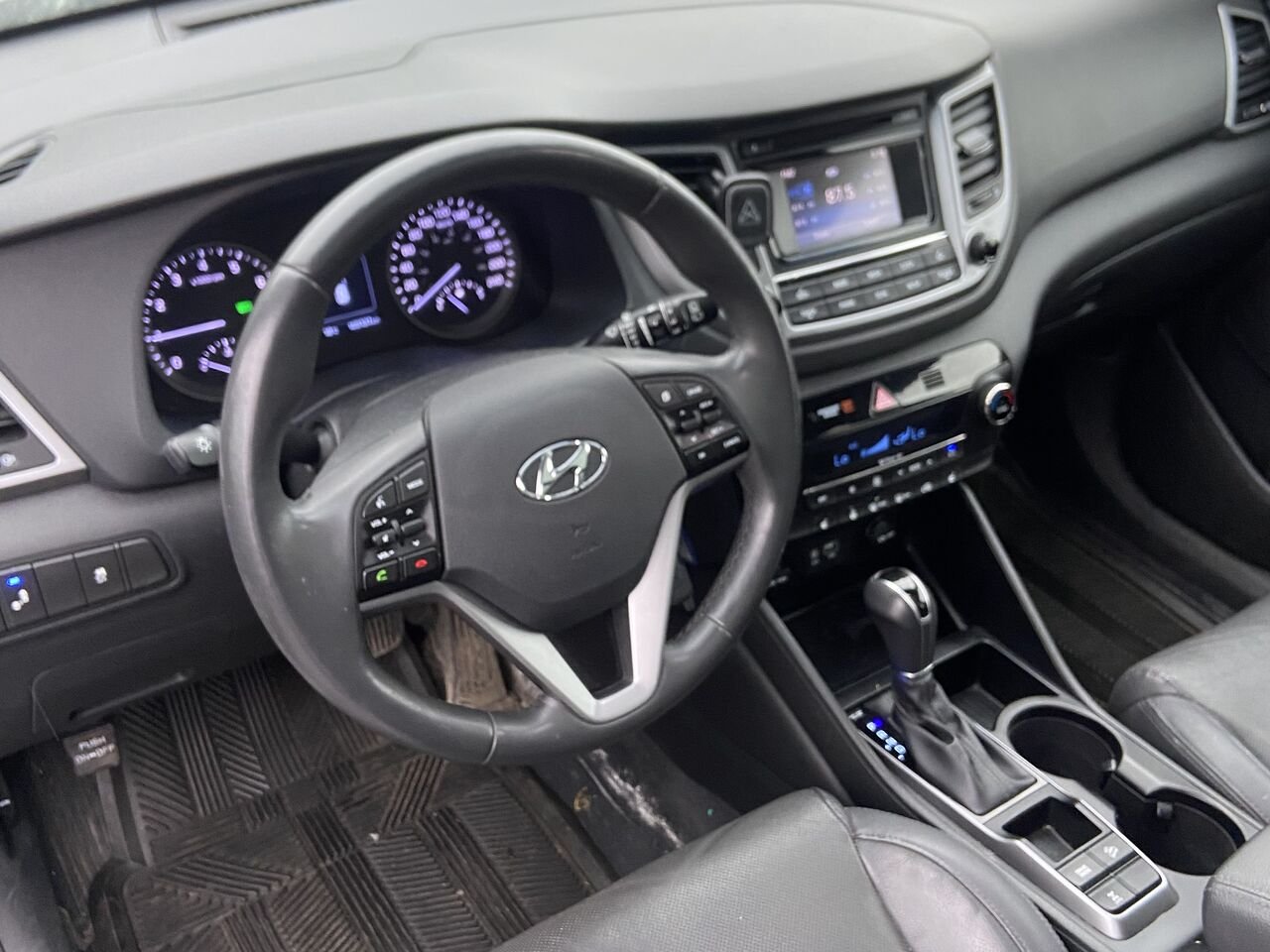 2017 Hyundai Tucson White Ste-Agathe des Monts - photo #10