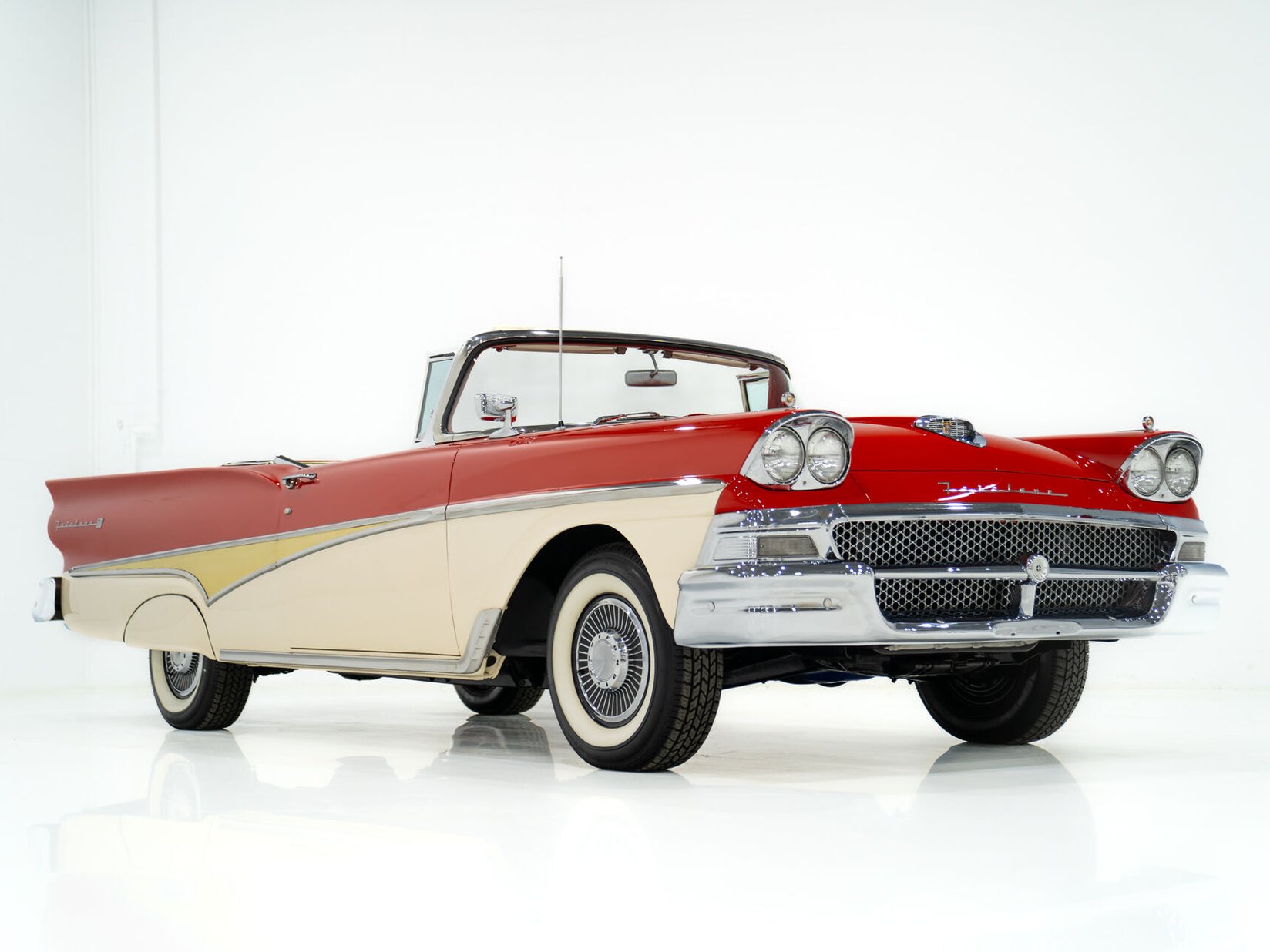 1958 Ford Fairlane 500 Skyliner Interceptor de police 352 CID Entièrement restaurée **PRIX EN USD** Montreal - photo #32