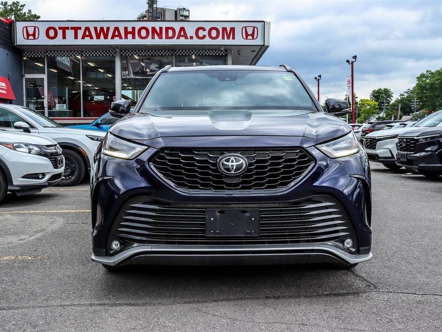Toyota Highlander XSE 2021 Blue