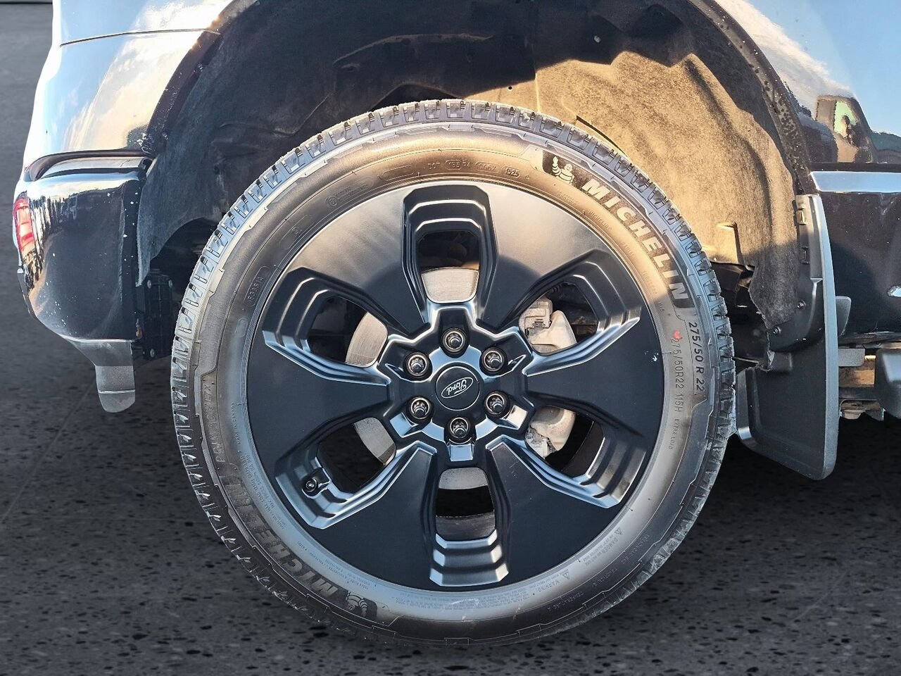 2025 Ford F-150 Lightning Black Saint-Jérôme - photo #6