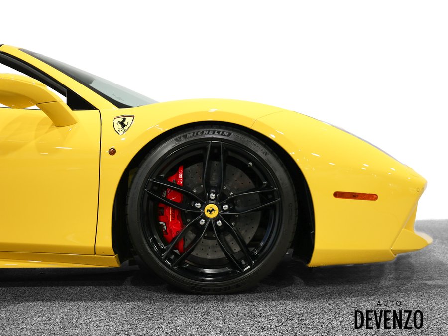 2019 Ferrari 488 Spider 2019 Yellow