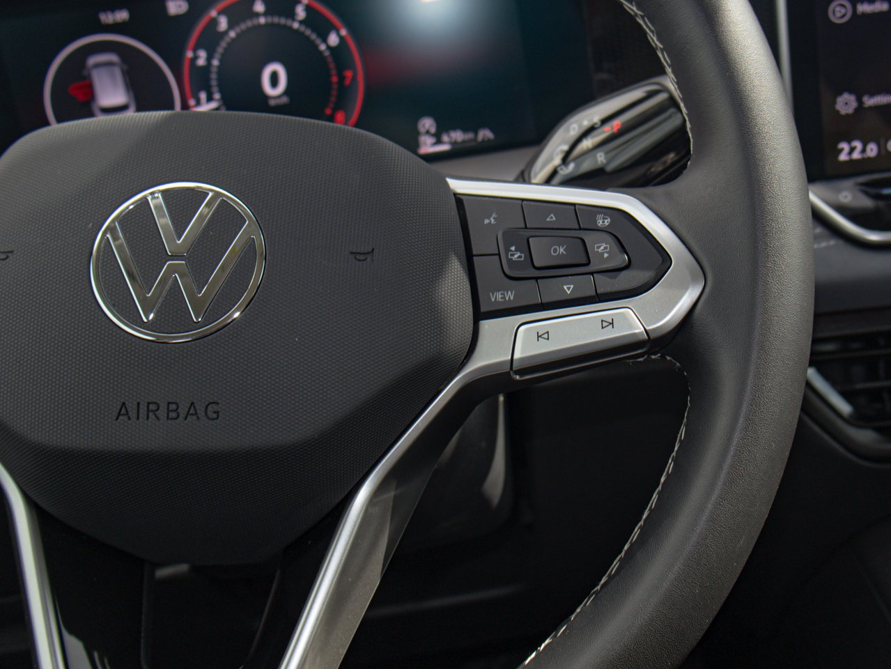 2026 Volkswagen Tiguan Comfortline 4MOTION Black Sherwood Park - photo #23