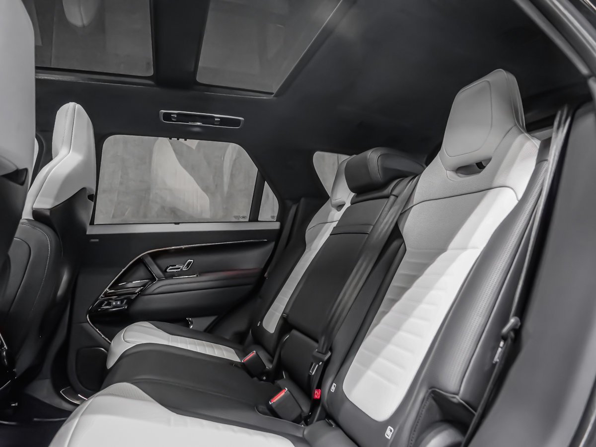 2024 Land Rover Range Rover Sport EDITION ONE SV Black Montreal - photo #43