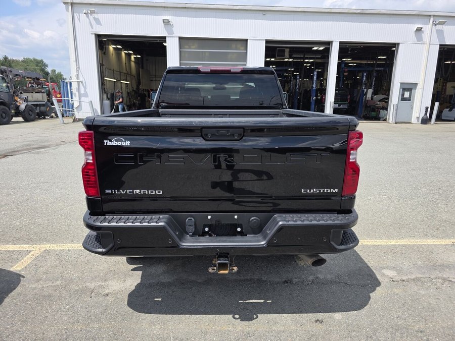 Chevrolet Silverado 2500HD Custom 2024 Noir