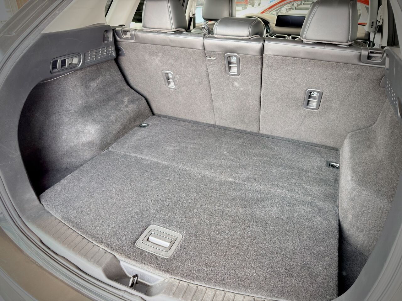 2023 Mazda CX-5 Grey Notre-Dame-des-Prairies - photo #12