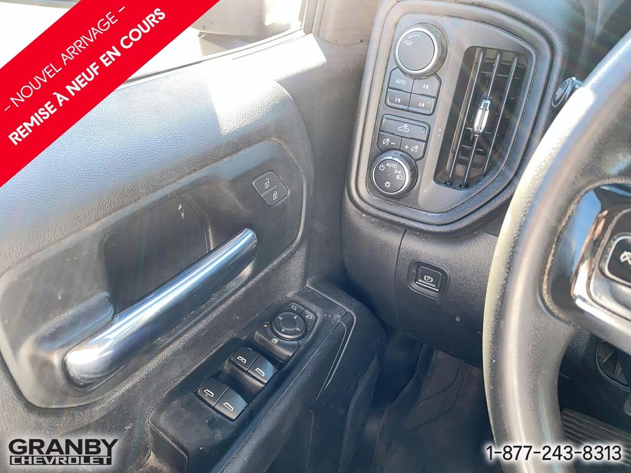 2023 Chevrolet Silverado 1500 Custom Trail Boss cabine multiplace 4RM 157 po | Blue Granby - photo #12