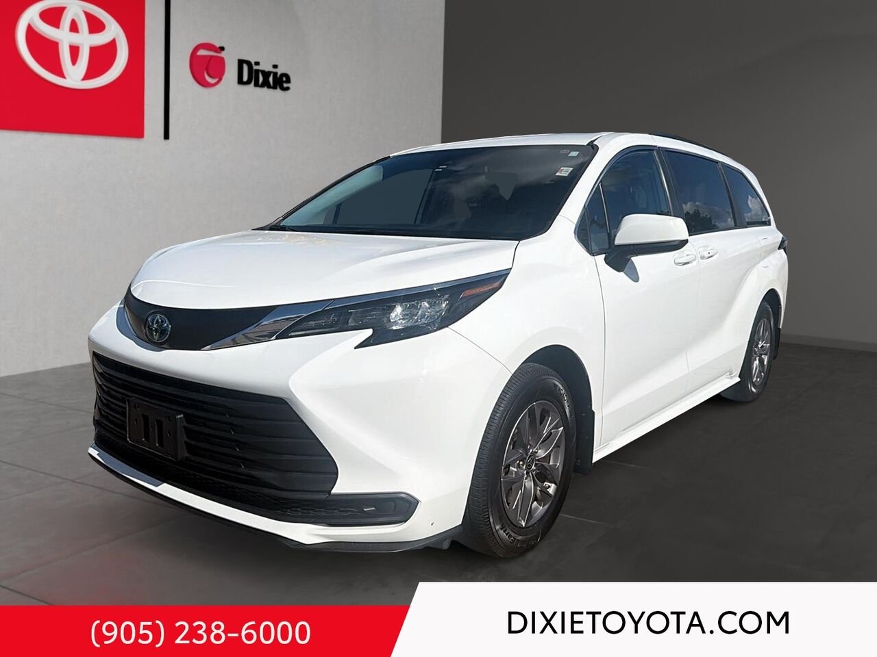 2024 Toyota Sienna HYBRID LE FWD / HEATED SEATS / POWER SLIDING DOORS / 8 SEATER / CARPLAY AND ANDROID AUTO White Mississauga - photo #0