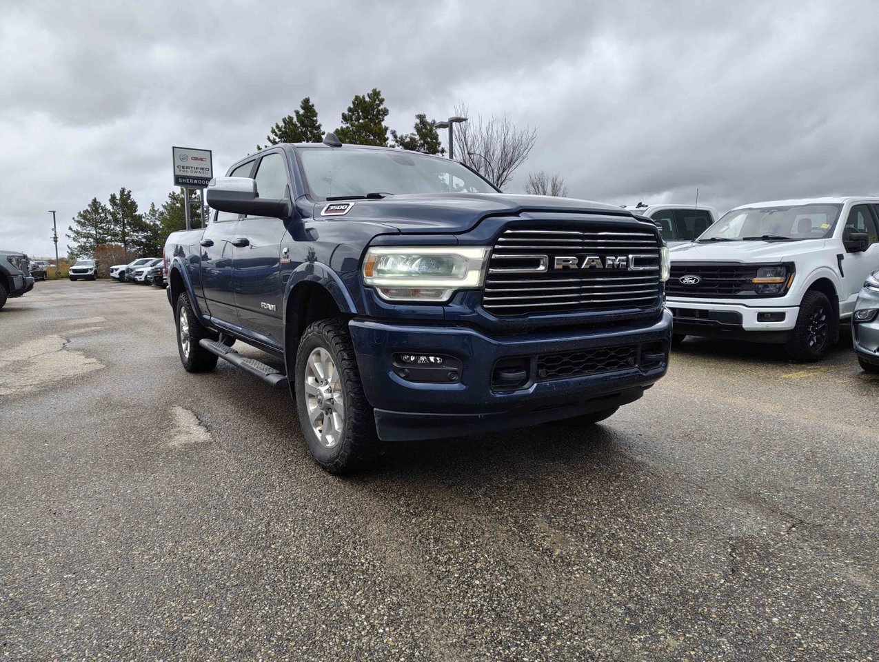 2022 Ram 3500 Laramie 4x4 Crew Cab 6'4 Box Blue Sherwood Park - photo #2