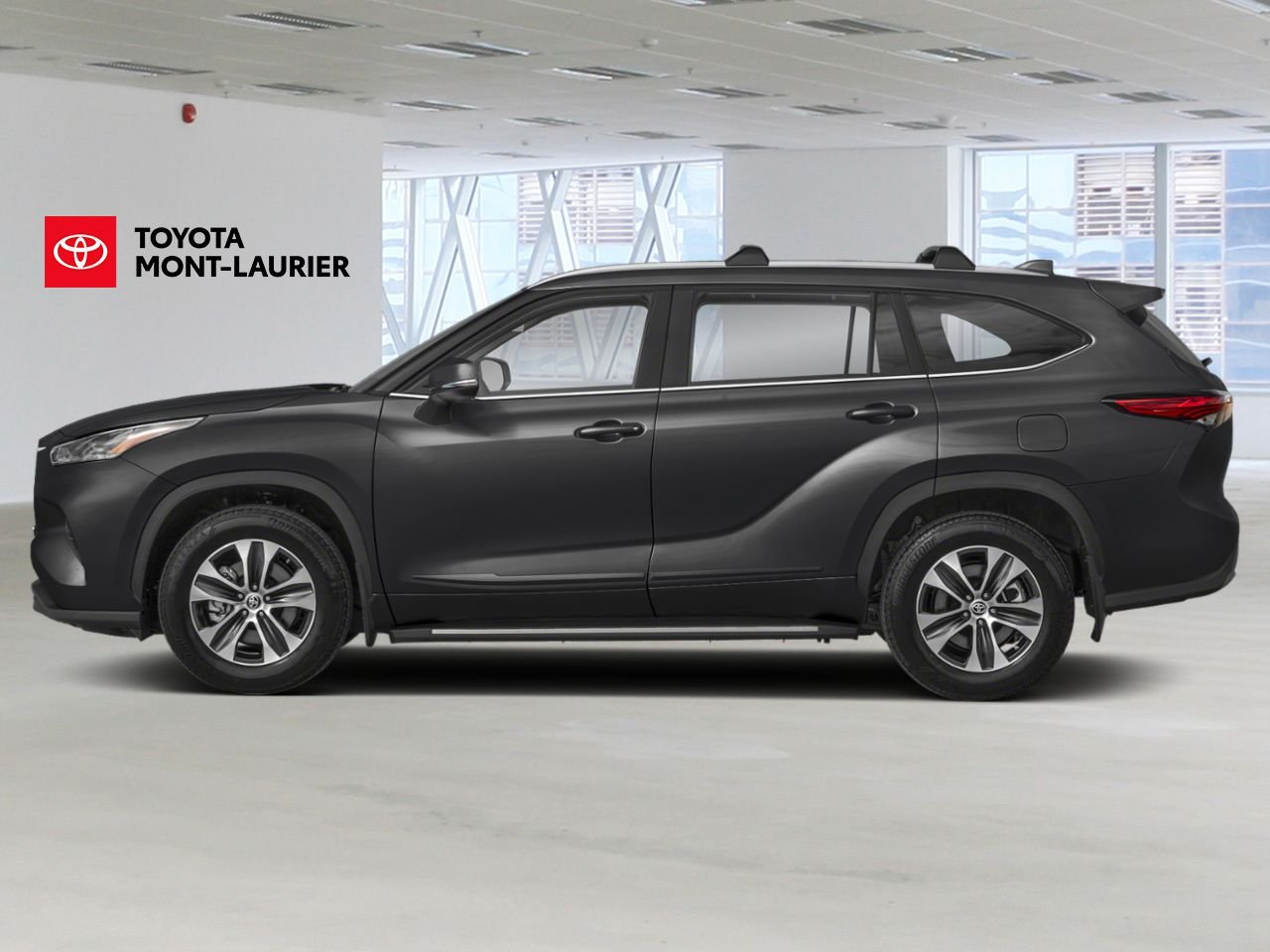 2026 Toyota Highlander Midnight Black Metallic Mont-Laurier - photo #1