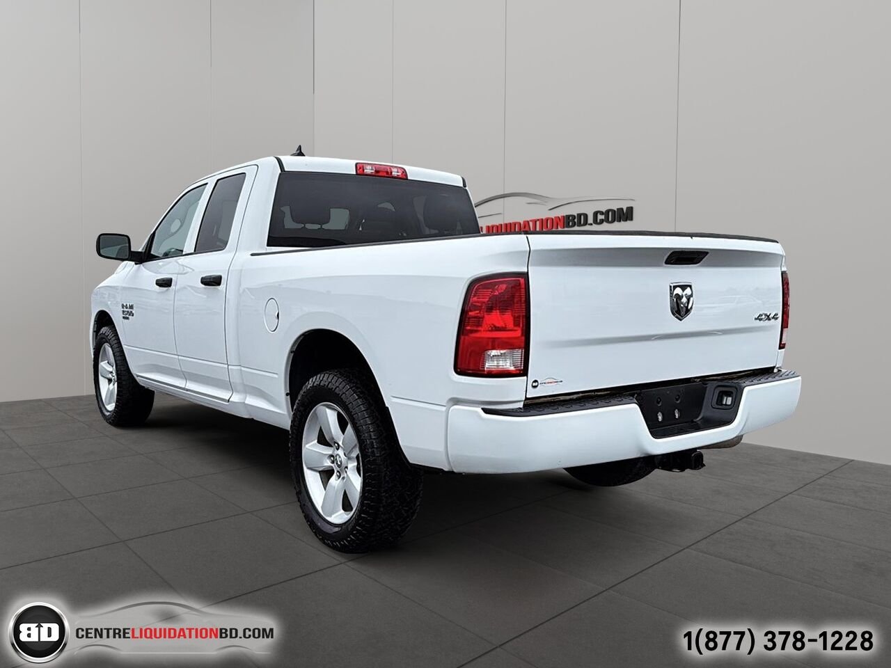 Ram 1500 Classic Express QUAD CAB V6 3.6L 4X4 | BD0187 2021 Noir Granby - photo #7