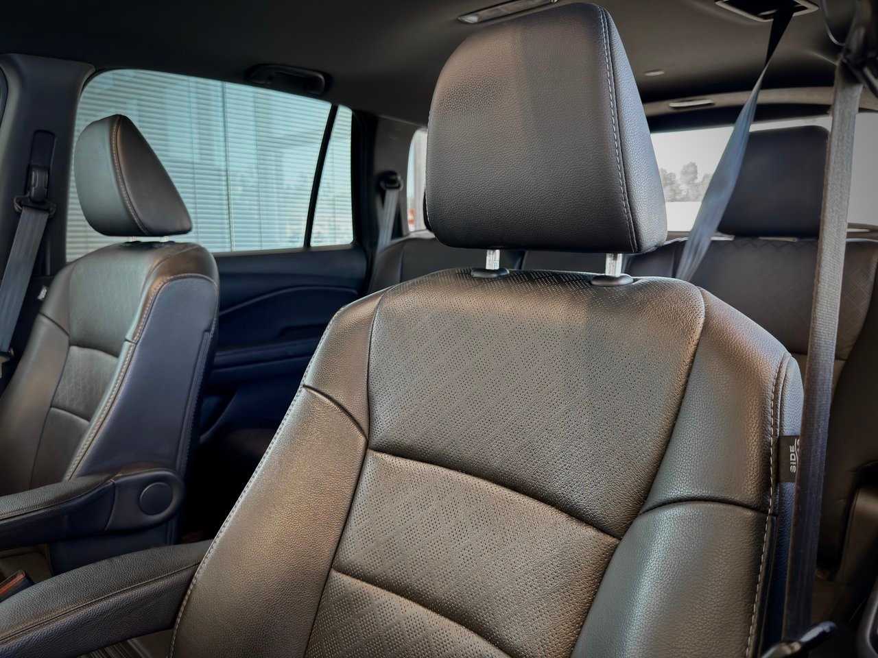 2020 Honda Passport Black Notre-Dame-des-Prairies - photo #18