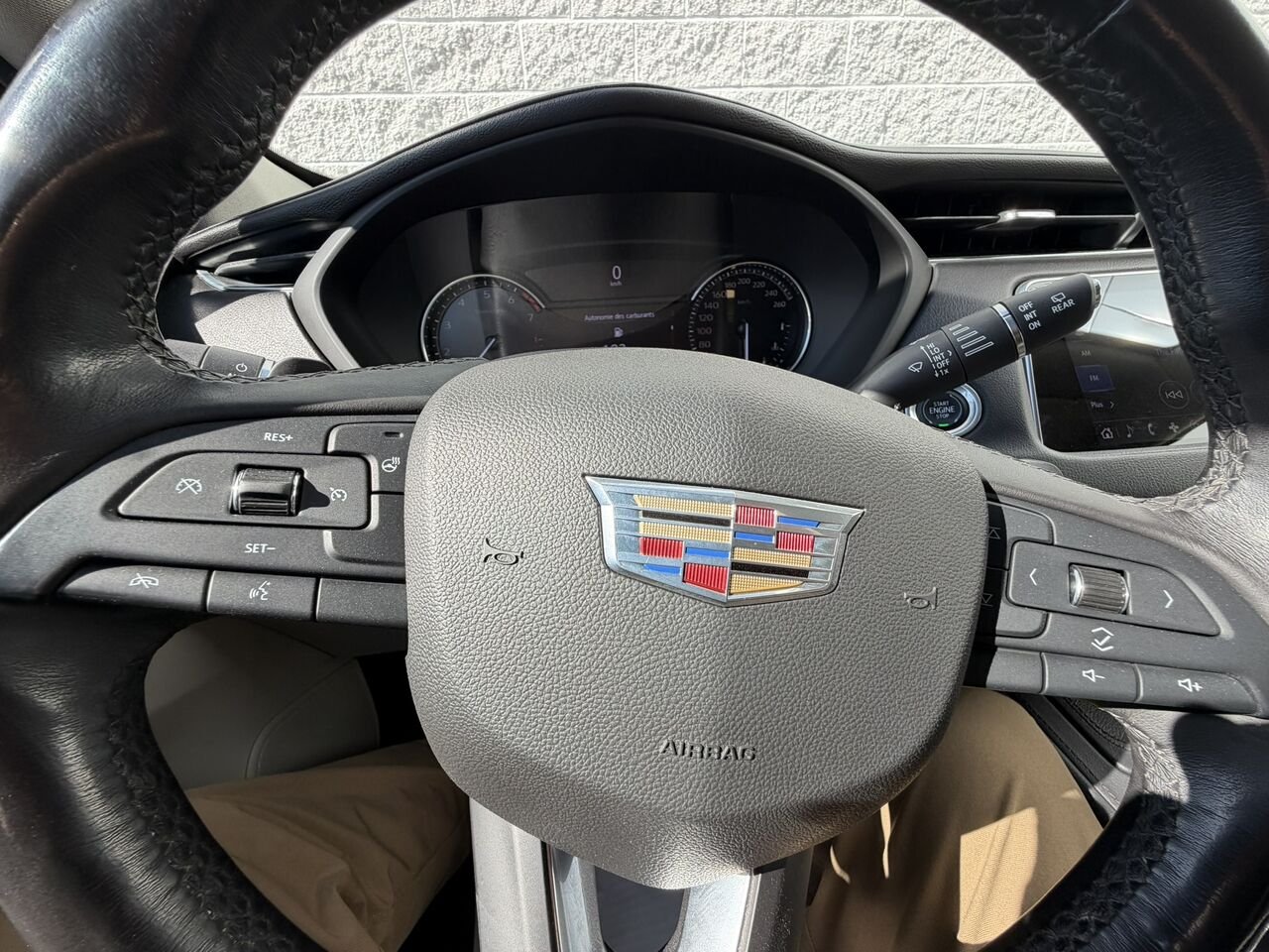 2019 Cadillac XT4 LUXURY AWD Black Laval - photo #21
