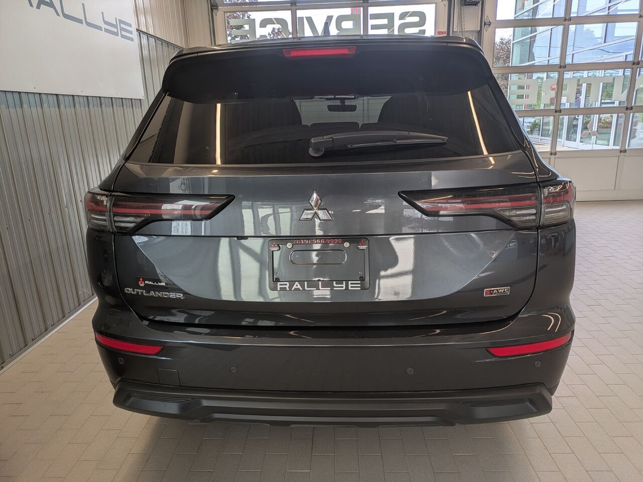 2025 Mitsubishi Outlander Grey Gatineau - photo #2