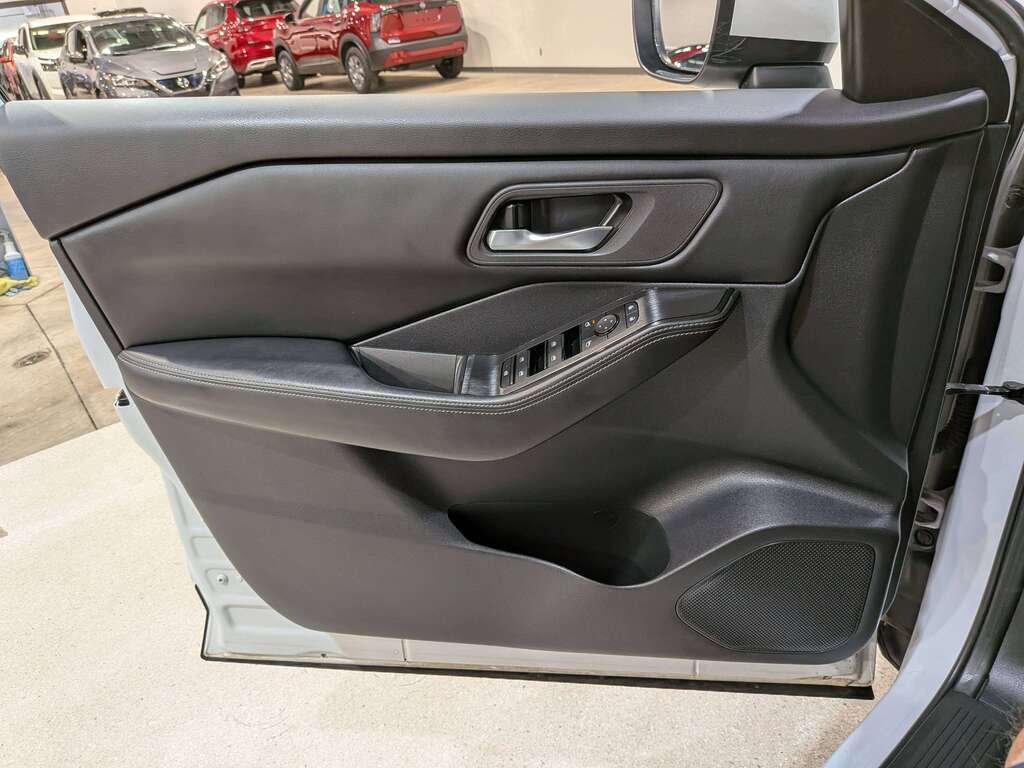 Nissan Rogue 2024 Blanc Val-David - photo #33
