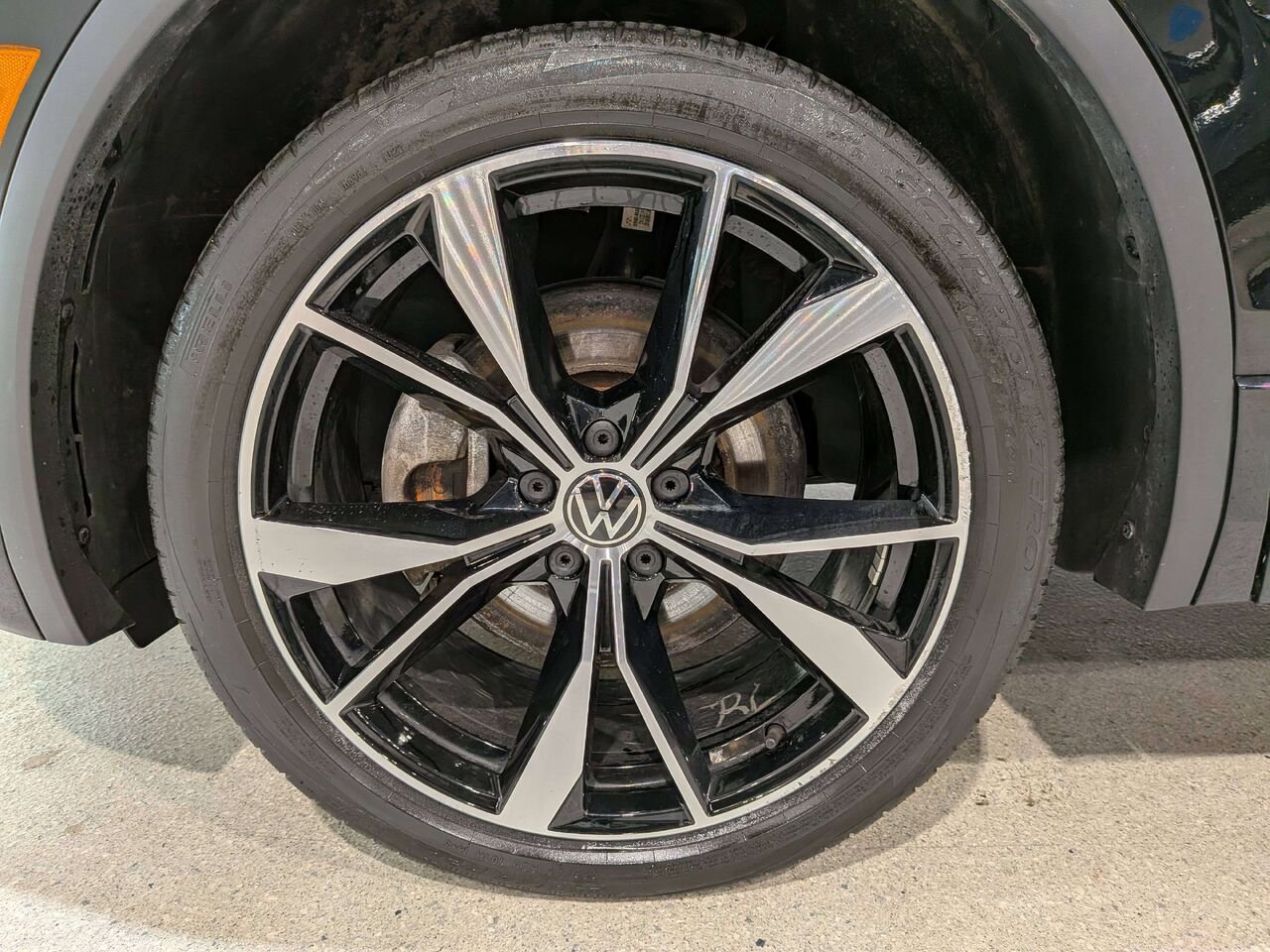 2022 Volkswagen Tiguan Highline R-Line 4MOTION Black Mirabel - photo #37