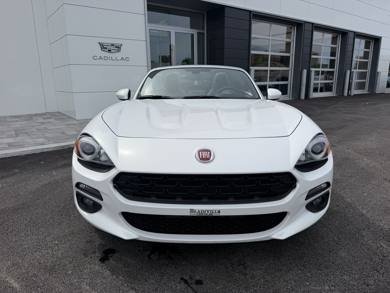 2017 FIAT 124 Spider LUSSO White Laval - photo #3