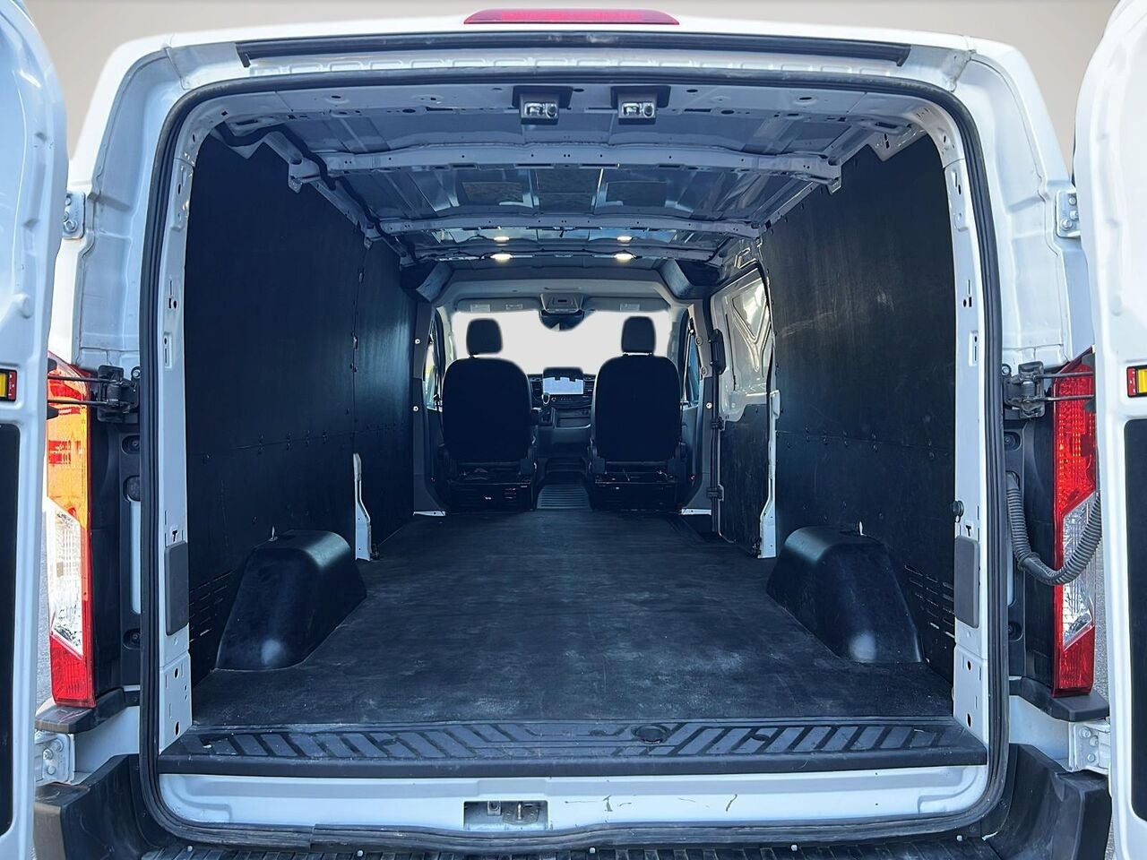 Ford Transit fourgon utilitaire 2026 Blanc Québec - photo #5