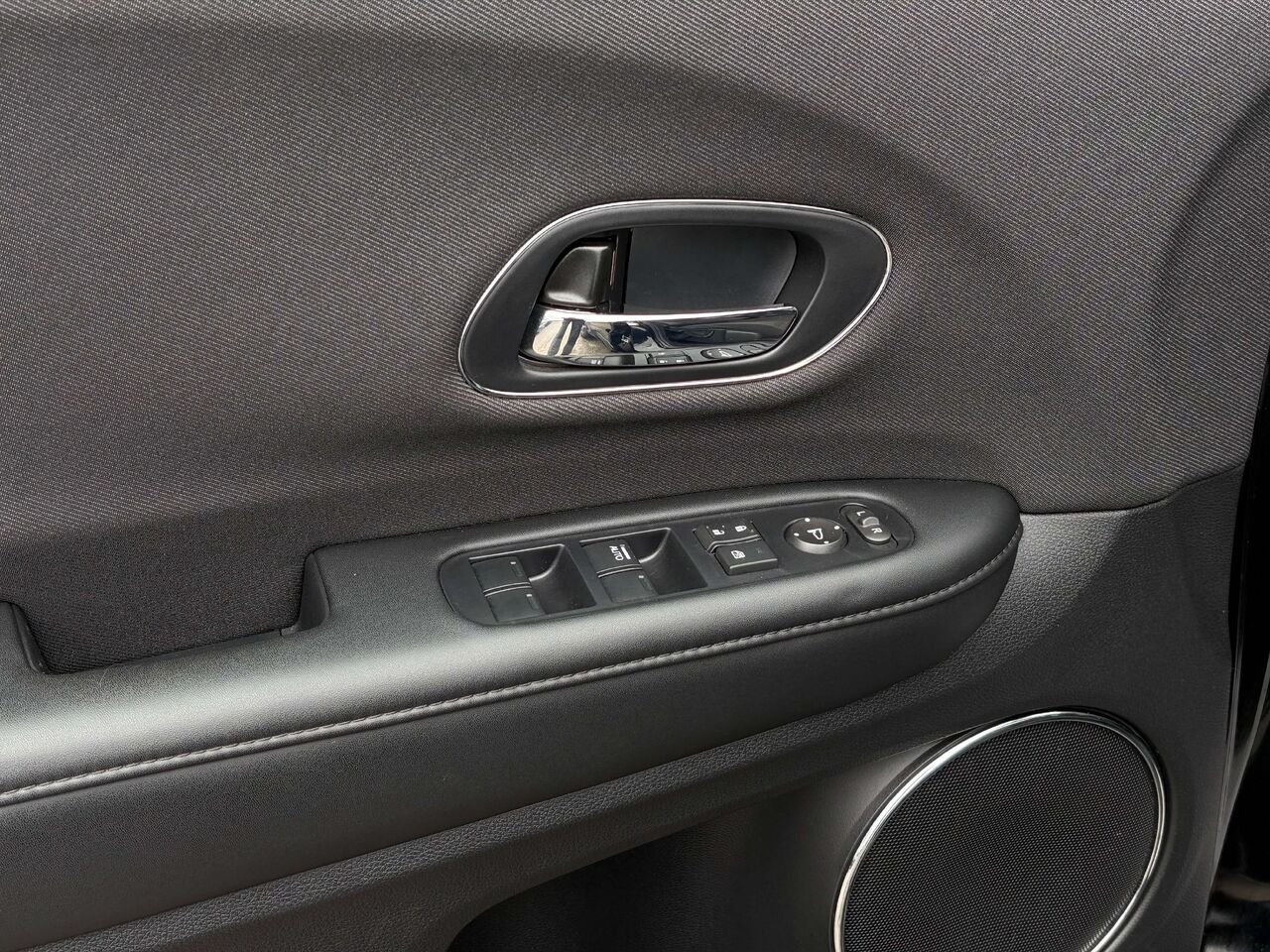 2021 Honda HR-V Black Gatineau - photo #10