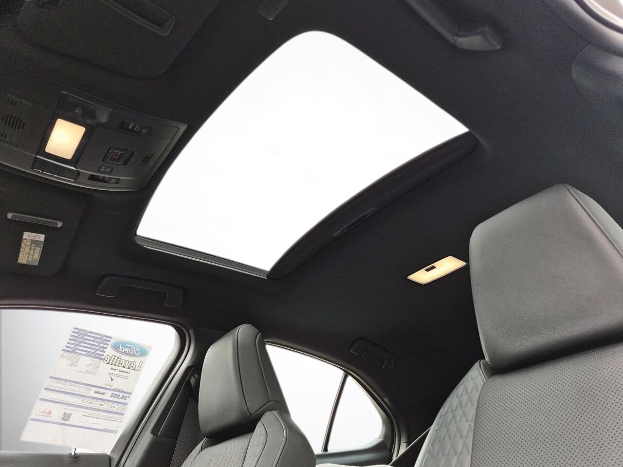 Lexus UX 26984B | UX 250h CVT ** ENTIEREMENT EQUIPE ** TOIT OUVRANT ** CARFAX CLEAN ** 2021 Gris Saint-Jérôme - photo #15