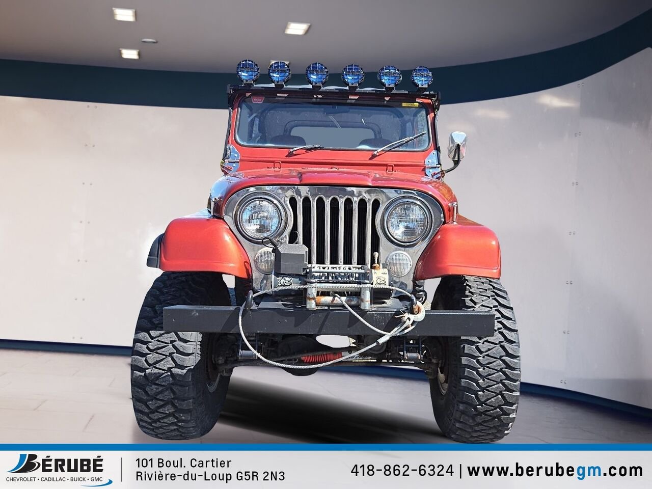 1982 Jeep YJ Red Rivière-du-Loup - photo #1