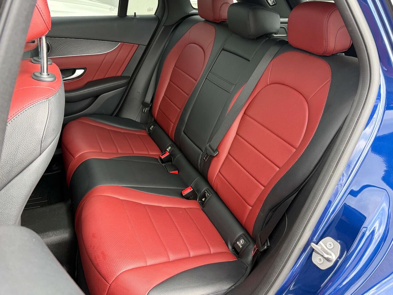 2020 Mercedes-Benz GLC GLC 300 Blue Gatineau - photo #16