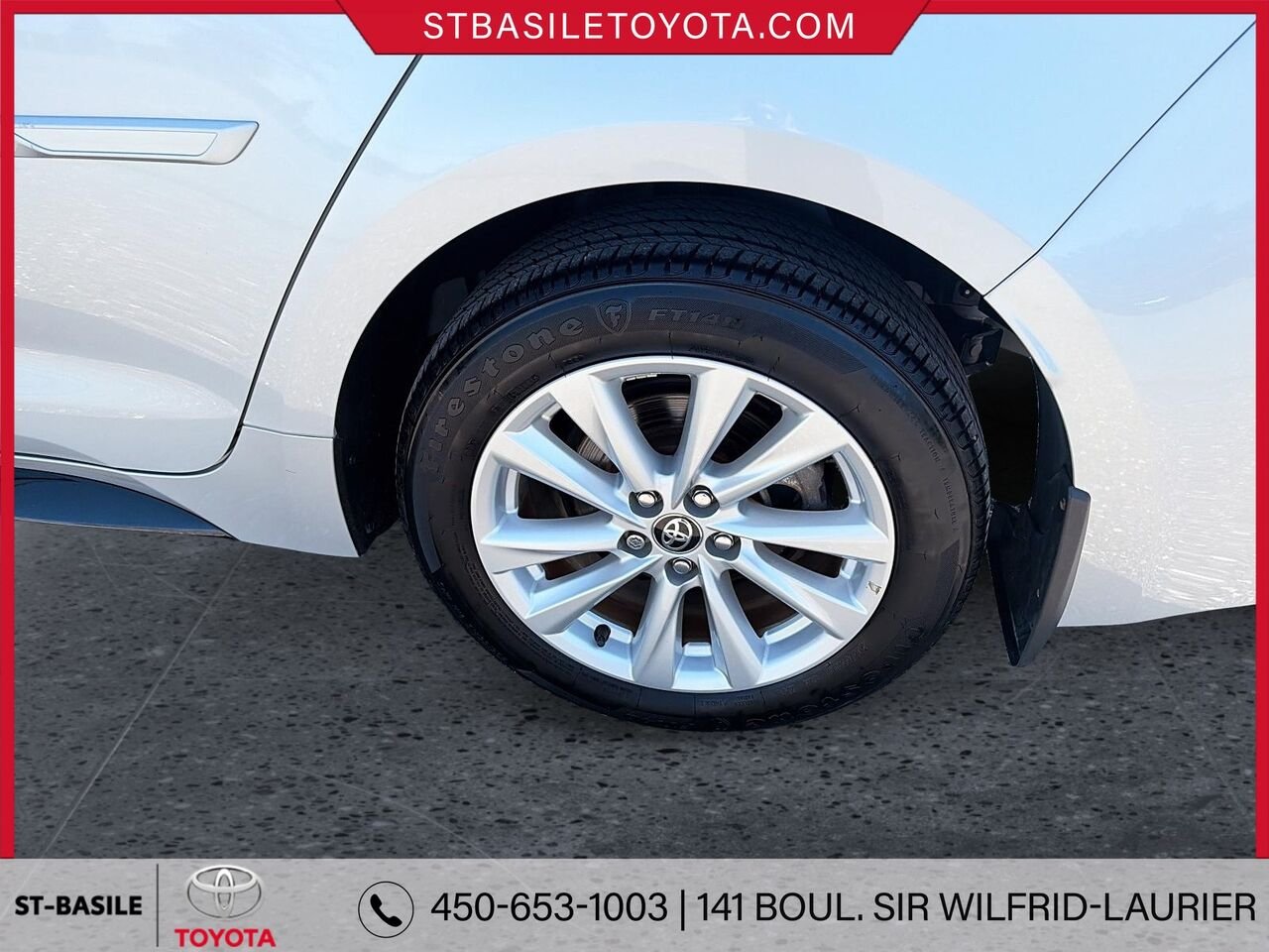 2024 Toyota COROLLA Classic Silver Metallic Saint-Basile-le-Grand - photo #9