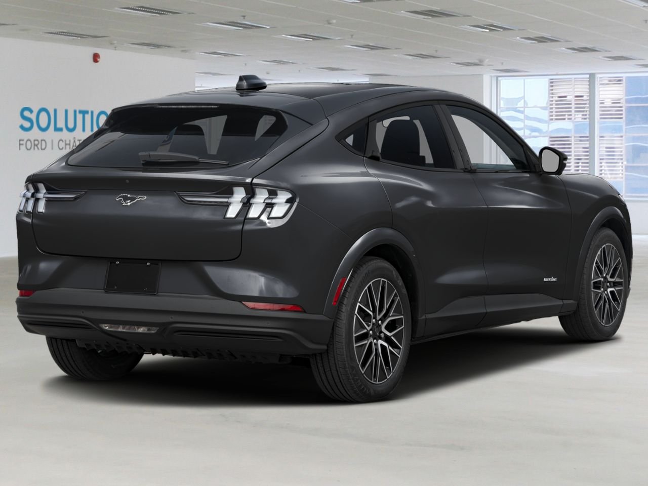Ford Mustang Mach-E HAUT DE GAMME TI 2026 Noir ombre Châteauguay - photo #1