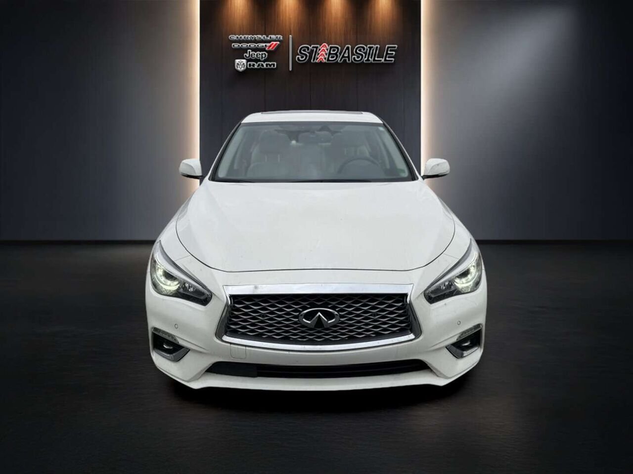 INFINITI Q50 2024 Blanc Saint-Basile-le-Grand - photo #2