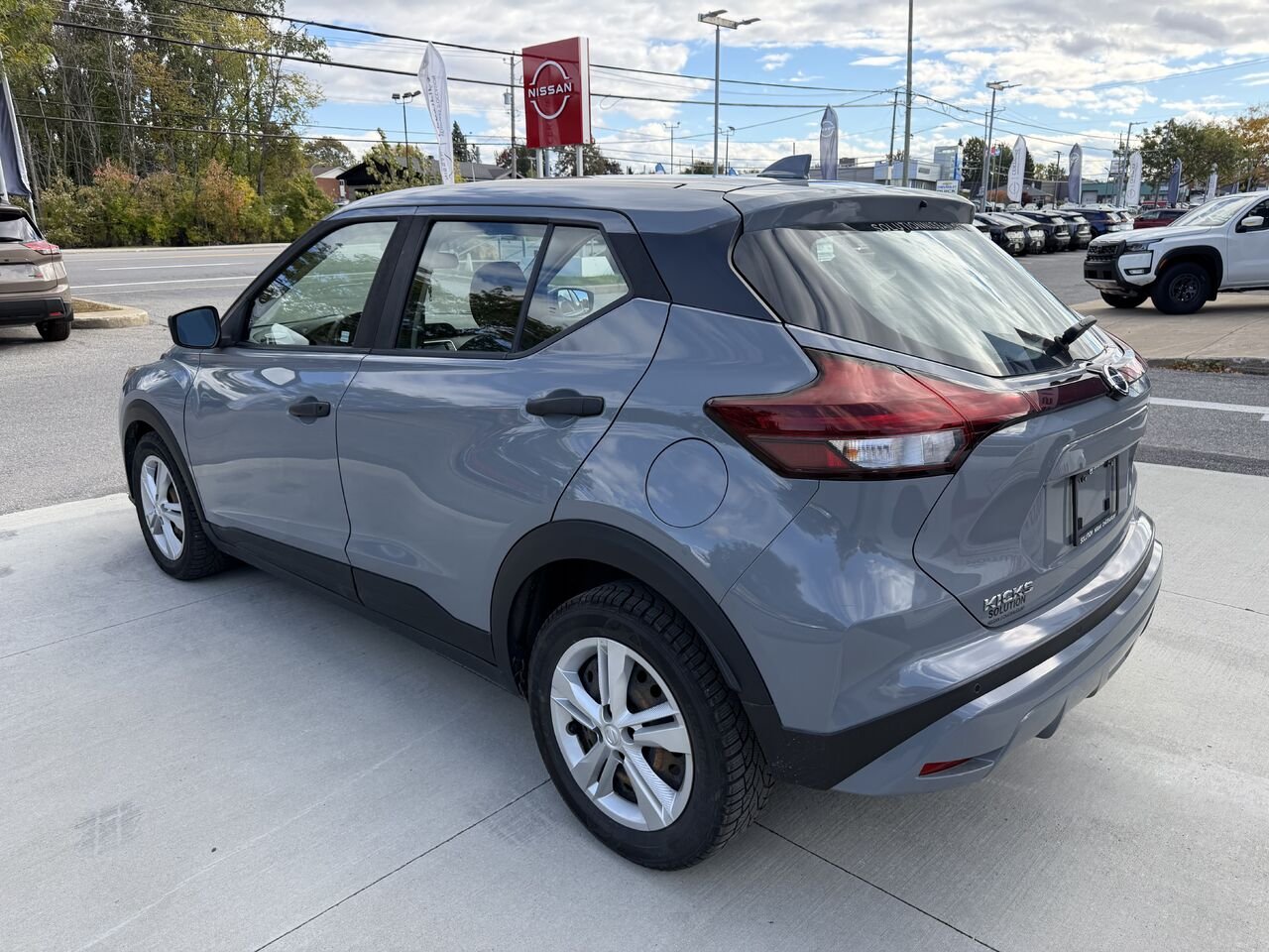 Nissan Kicks jamais accidenté un seul propriétaire bluetooth caméra de recul 2021 Gris Châteauguay - photo #9