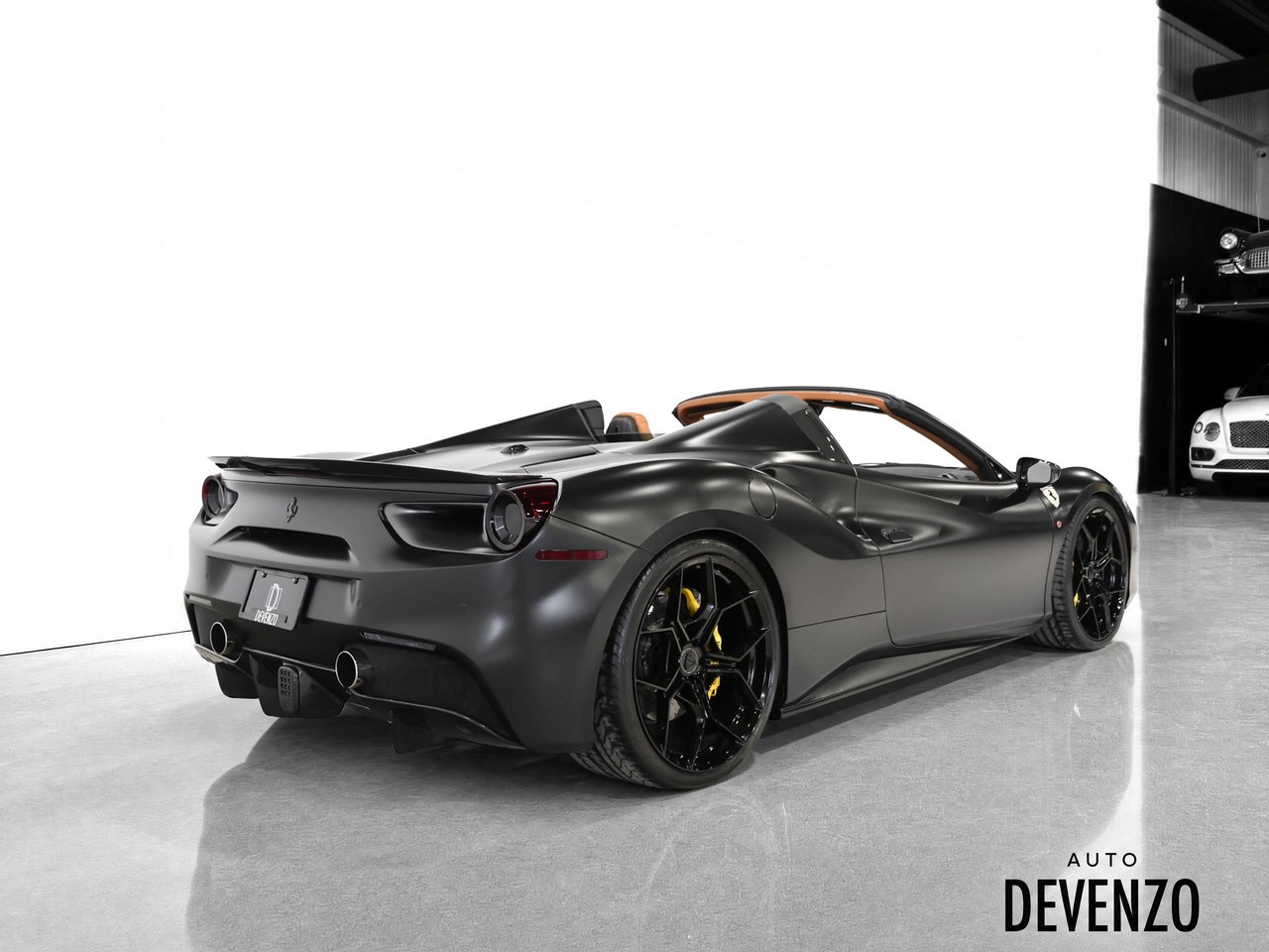 Ferrari 488 2017 Gris Saint-Eustache - photo #4